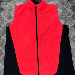 Mens under Armour vest